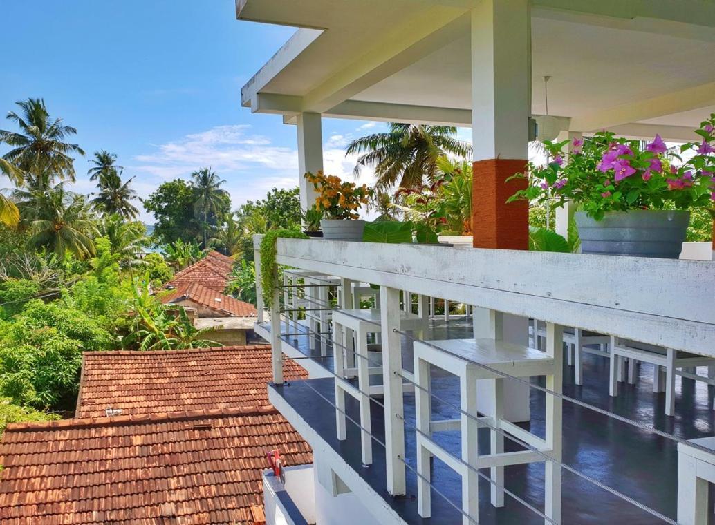 Ts2 Weligama Hostel Экстерьер фото